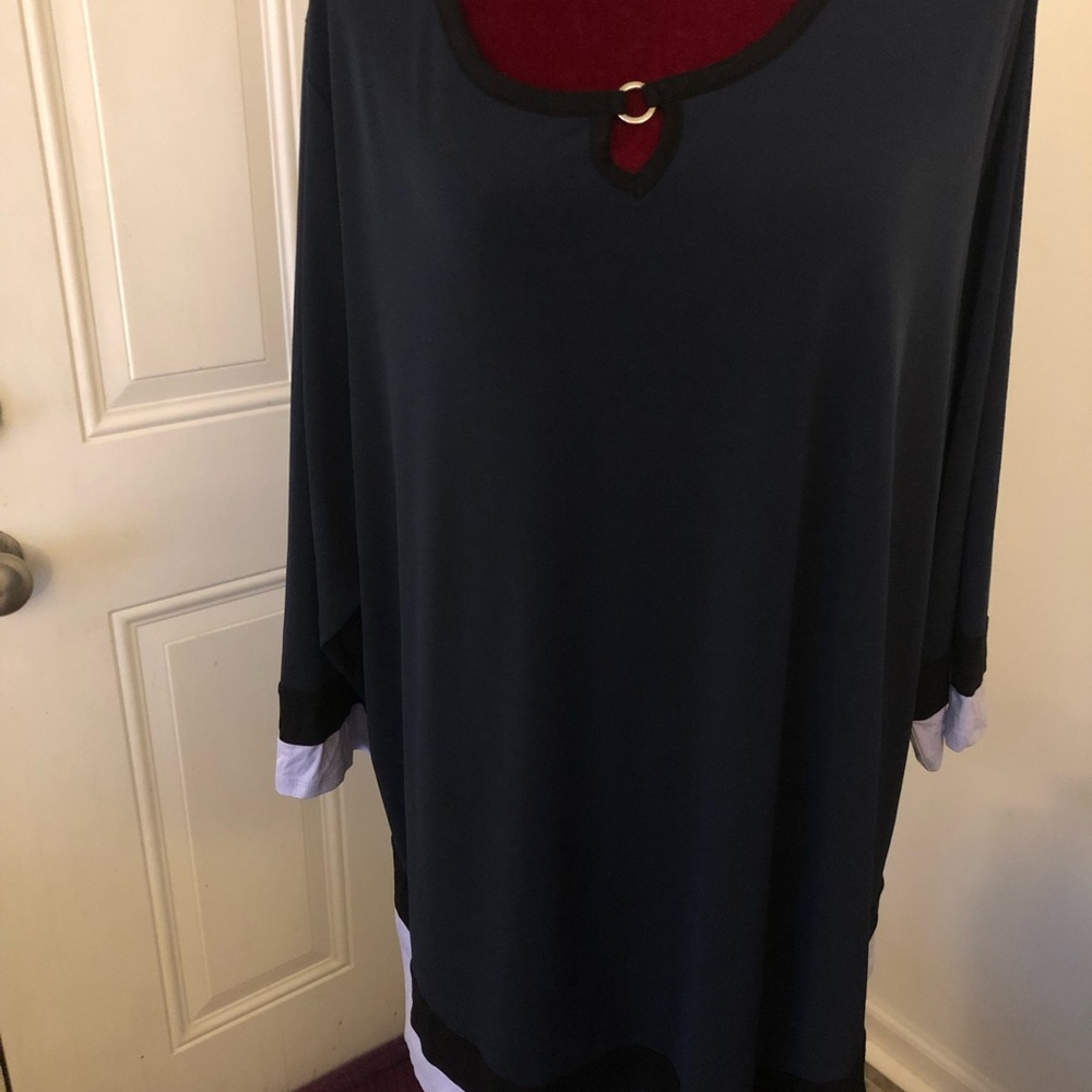 Women’s CJ Banks Blue/Black Tunic Top Plus 3x